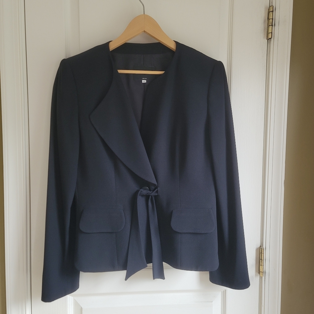 Giorgio Armani black blazer size 48 (14) tie close